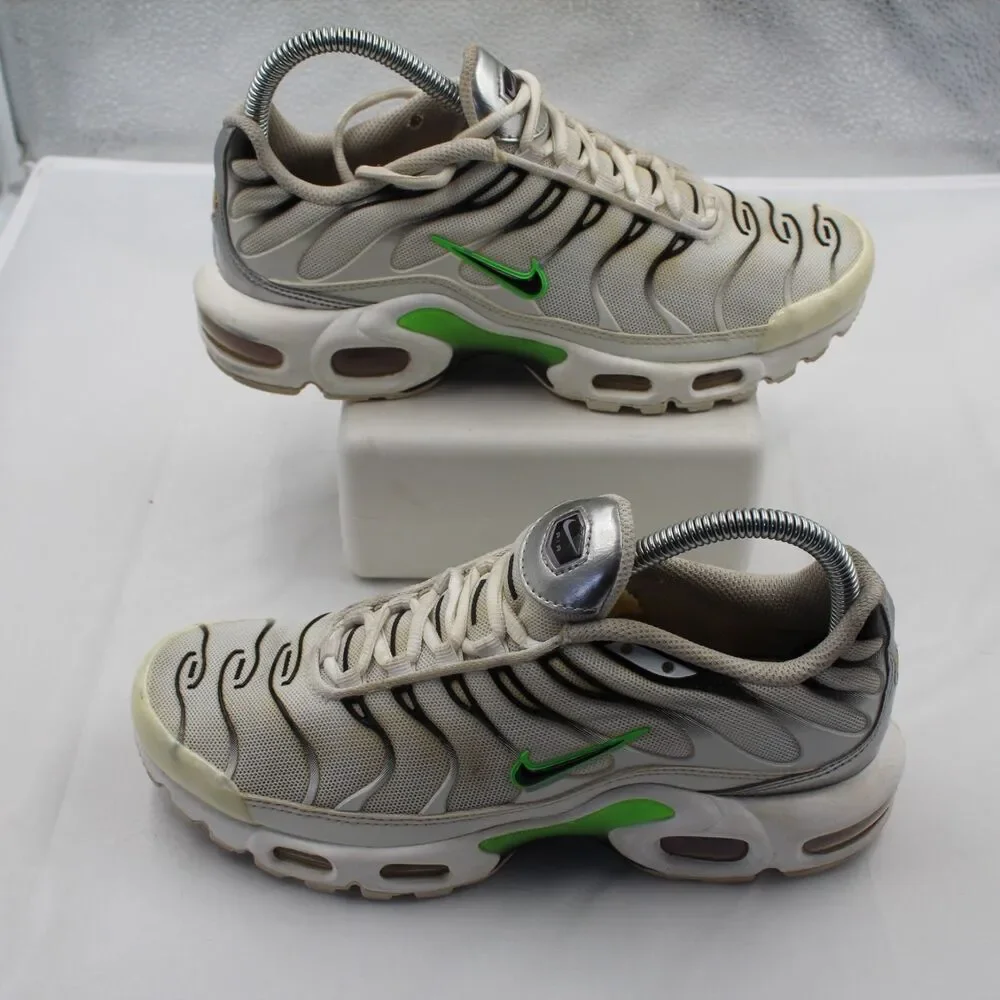 Nike Air Max Plus White Green Strike DN6997-100 Women's Size 7.5 TN
